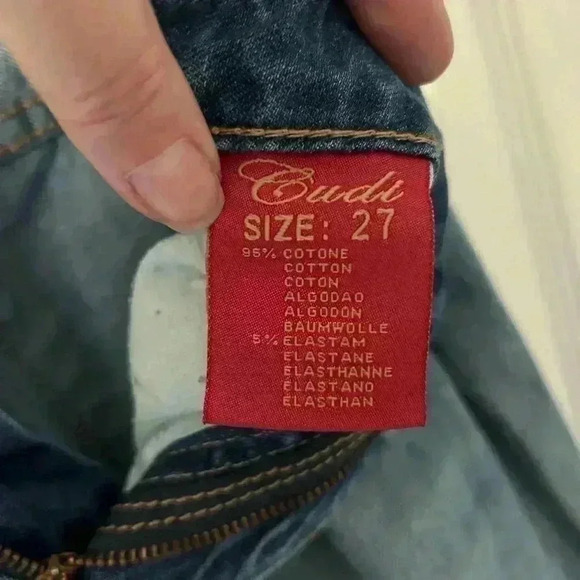 Cudi Jeans size 27. Distressed Denim Straight Jeans. Light wash. - Picture 13 of 13
